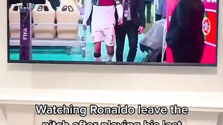 REACTING TO RONALDO CRYING AFTER HIS FINAL WORLD CUP MATCH ????❤️ #Shorts
