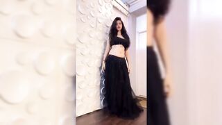 Indian Girl Sri Vinni Dance