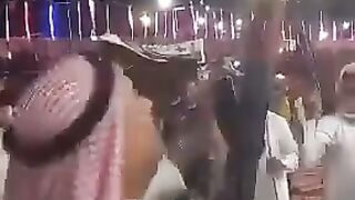 Arabiyo ka dongri hai ye