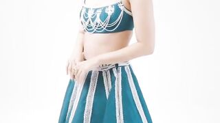 Gorgeous Manushi chiller