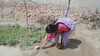 girl bathing video _ Desi woman shower