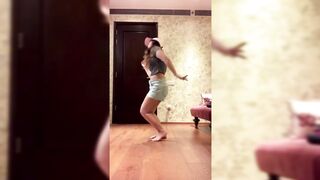 Indian Girl Jasmin Kalra Dance