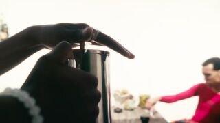 WizTheMc_ пчелы _ мед - Покажи мне любовь (Официальный видеоклип)(720P_HD)