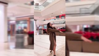 Indian Girl Karnika Singh Dance