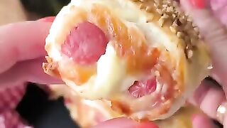 Neapolitans with cheese and sausage