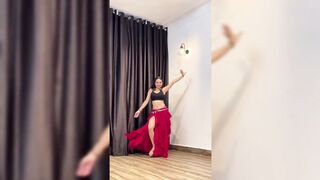 Indian Girl Vaish Chandwani Dance