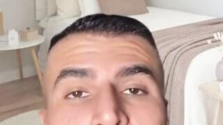 النوم في السرير