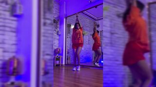 Indian Girl Aaria Banerjee Dance