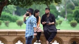 Larki ki to phat gai