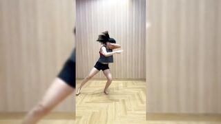 Indian Girl Kamna Arora Dance