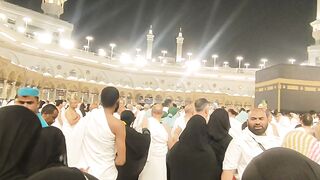 Pilgrims Performing Tawaf at Masjid Al-Haram | Spiritual Moments in Makkah