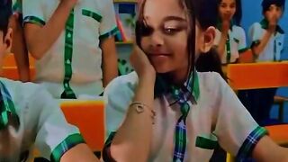 ১৯ বছর ধরে সিঙ্গেল