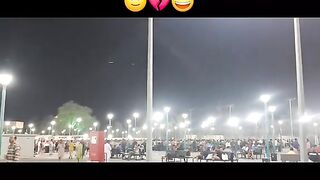 কোন এক নারীর বেইমানীতে আমি চুপ হয়ে গেছি