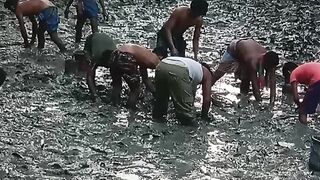 দেখুন মাছ কিভাবে ধরতে হয় বাকি টা ইতিহাস