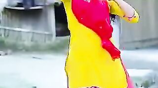 অসাধারণ একটি নাচের ভিডিও
