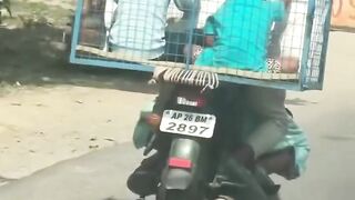 আসুন একটু হেঁসে মনটা ভালো করে নেই