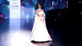 Palak Tiwary hot ramp walk