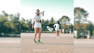 Indian Girl Dhanshree Verma Dance