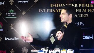 Kiara Advani & Sidharth Malhotra ROMANTIC