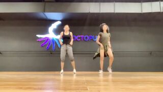 Indian Girl Zui Vaidhya Dance