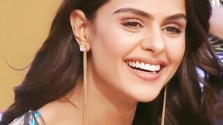 Priyanka vm ankheeyon se goli marye