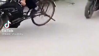 Petrol manga ho gya hy????????