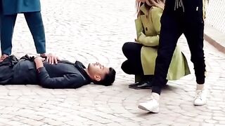 TIK GIRL