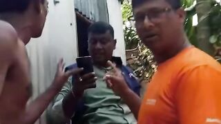 পুলিশের নিযাতন