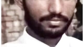 Hindu Destroys Masjid And Becomes Muslim