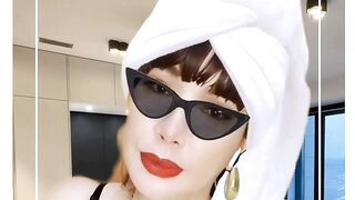 Jangan sibuk mengomentarin????