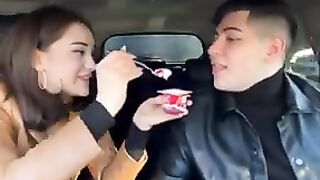 КАК ПАРНИ МЕНЯЮТСЯ ПРИ СВОИХ ДРУЗЬЯХ