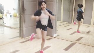 Indian Girl Zui Vaidhya Dance