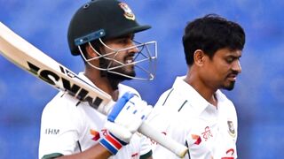 সাকিবকে ছাড়িয়ে বিশ্বসেরাদের কাতারে এখন মিরাজ
