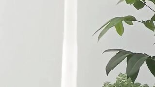আকাশ থেকে কিভাবে পানি উঠে