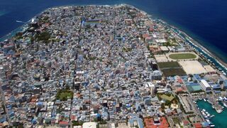 Maldives - Flight over Male