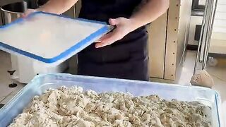 Making Simple Pizza Dough
