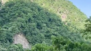 Hum tu chlay