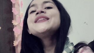 তার সাথে যোগাযোগ হয় না।