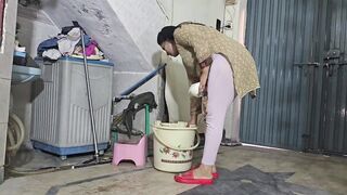 Beautiful aunty hot cleaning