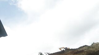 EXTREME..!!!! EXCAVATOR ON THE CLLIPS