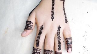 Beautiful back hand Mehandi with leaves| Minimal and neat