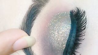 Makeup artist 2025