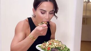 Avocado Mash Chicken Salad - High in PROTEIN, sooo EASY to make, DELICIOUS and super NUTRITIOUS