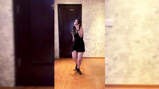 Indian Girl Jasmine Kalra Dance