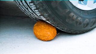 Crushing Car vs Coca Cola, Fanta, Mirinda, Mnt Dew, Crunchy and Soft Things! Experimentos de esmagamento