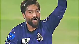 King Amir today best bowling