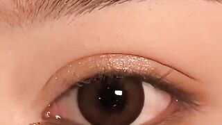 draw eyes lashes