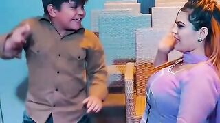 Pakistani baby dance in shadi.