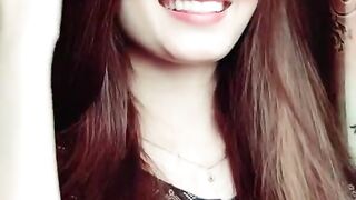 girl lipsing