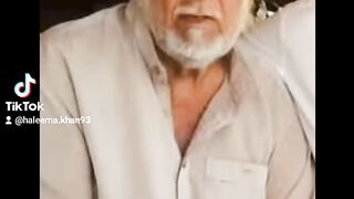 Aaj mere Dada ka intkal hua hai